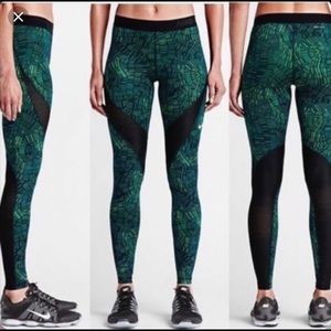 Nike power leggings size medium.